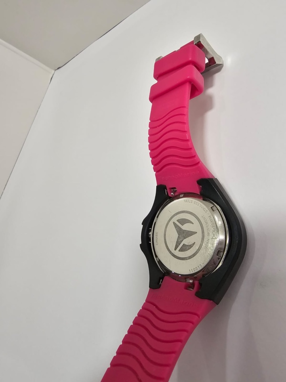 Authentic TechnoMarine Cruise 110013 Watch - Includes Pink & Black Straps + Box - Picture 5 of 7